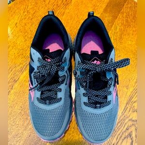 Gray, Black and Pink Saucony TR16 athletic shoes